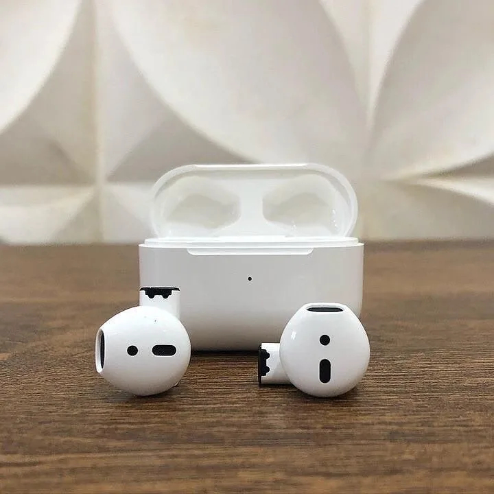 AirPods Pro 5s أبيض
